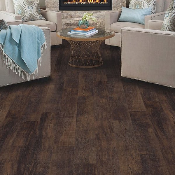 Luxury vinyl plank (LVP) flooring in Oxford and Batesville, MS from Kizer Flooring